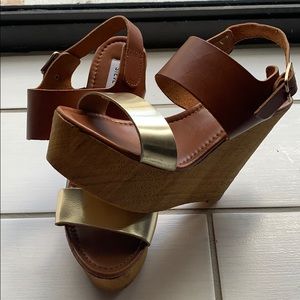 STEVE MADDEN Brown Leather Wedges